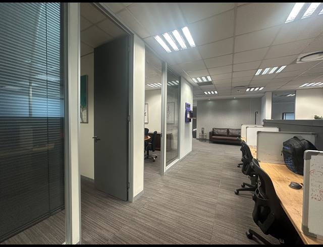 412M² OFFICE TO LET IN SANDTON CENTRAL